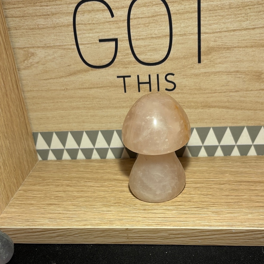 Rose Quartz Mushroom (RQC2) - Picture 4 of 4
